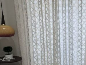 Keqiao белый геометрический кружевной оконный экран - B2B оптовая минималистский элегантный декор )